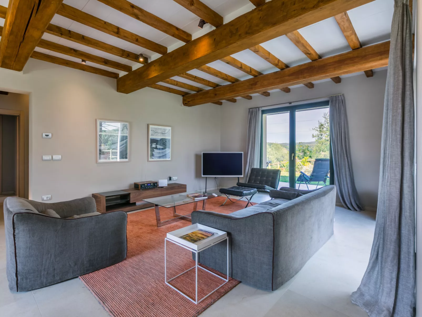 Villa Montisi-Dedans