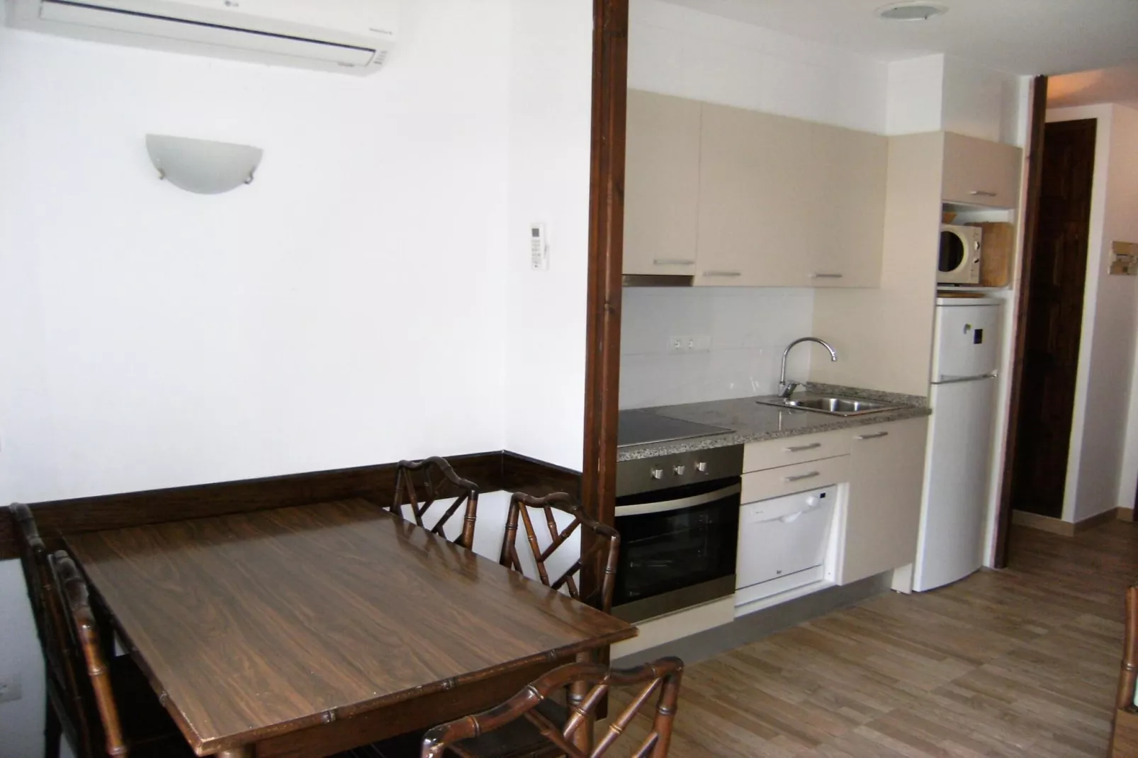 JADEMAR 138-C-Salle à manger