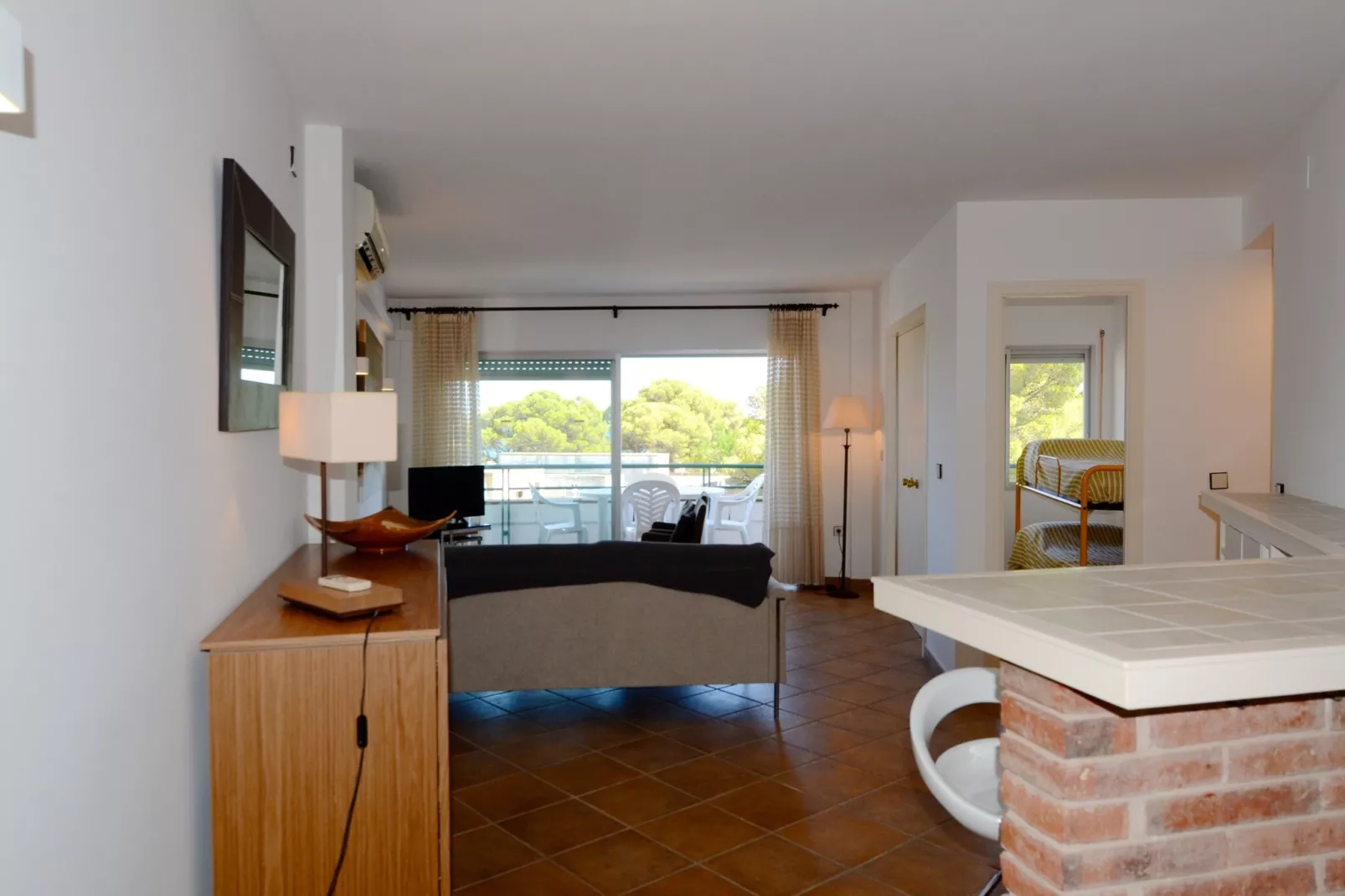 MEDES PARK I 4-5-Salon