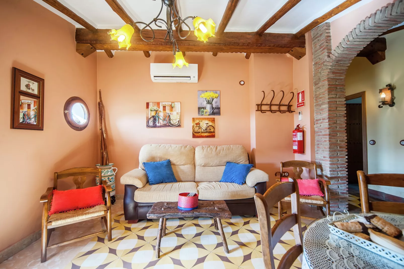 La Buhardilla-Living room
