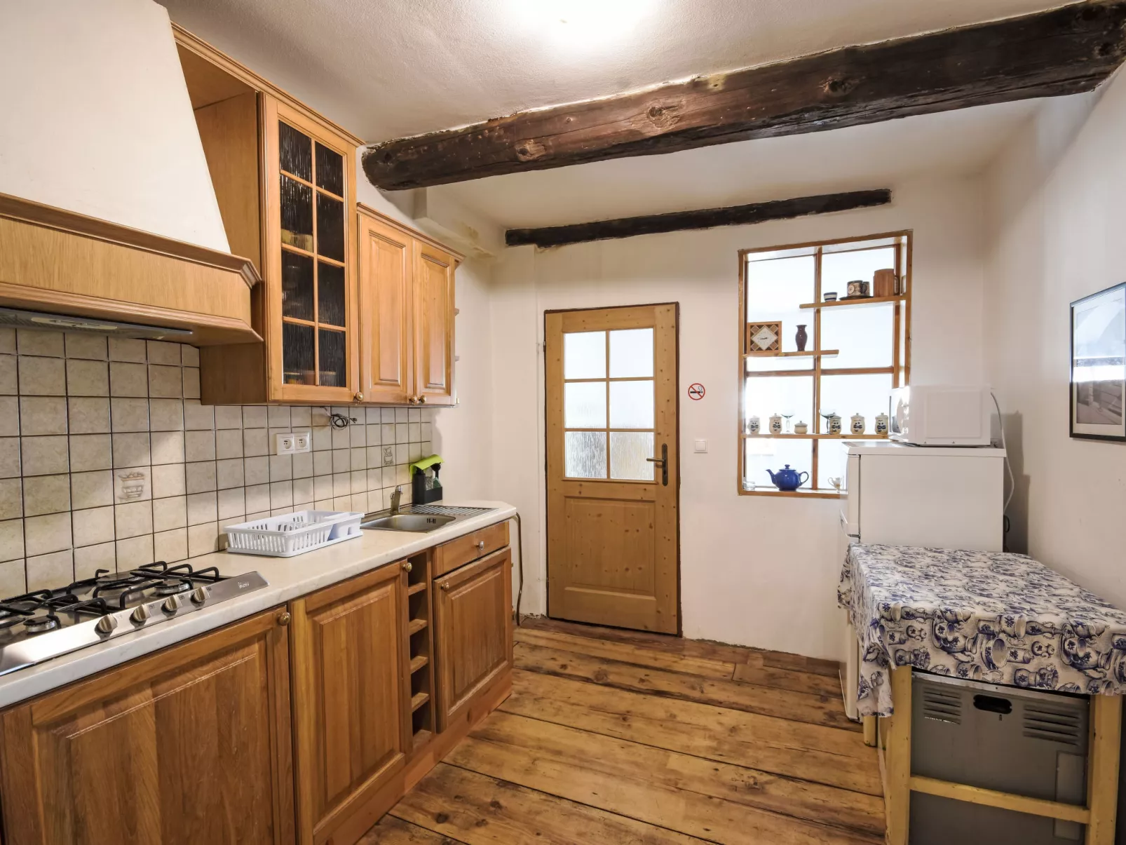 Spacious in Farmhouse-Inside