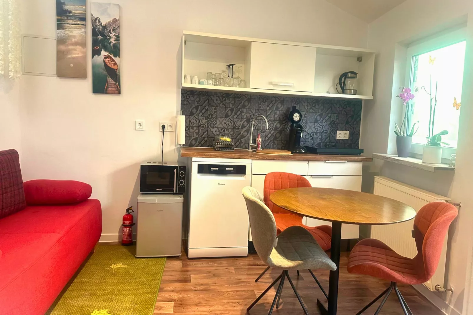 F000 Apartment mit Doppelbett-Living room