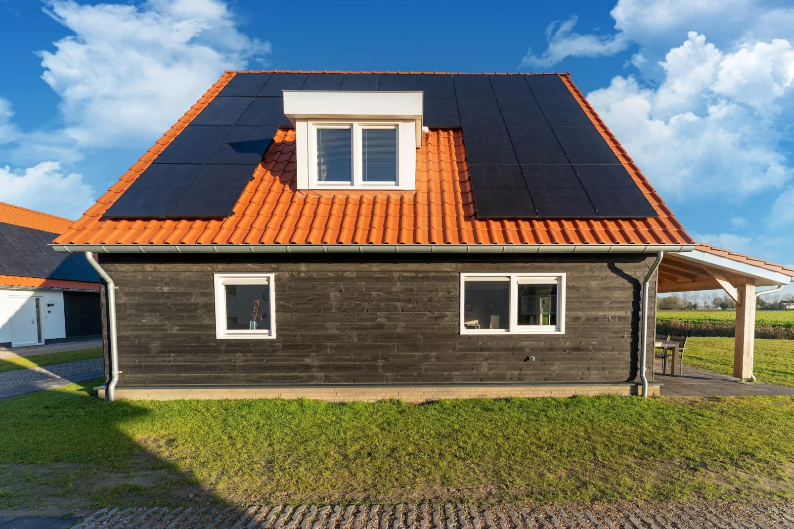 Wulpdal 63-Exterior in summer
