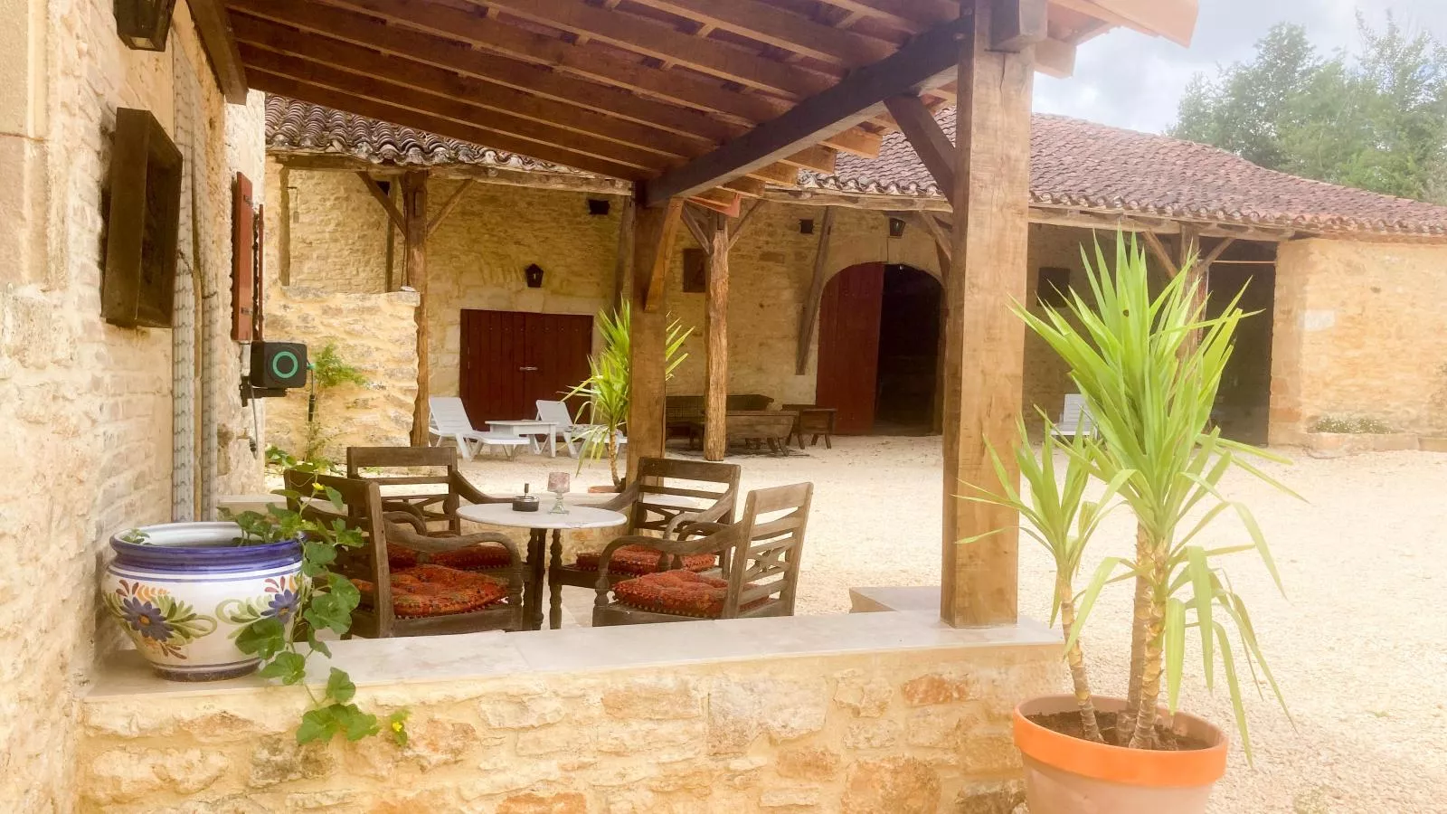 Le Mas dAmour-Terrasse/Balkon