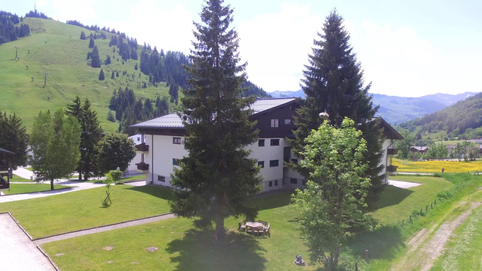 Family Apartment-Außenbereich Sommer