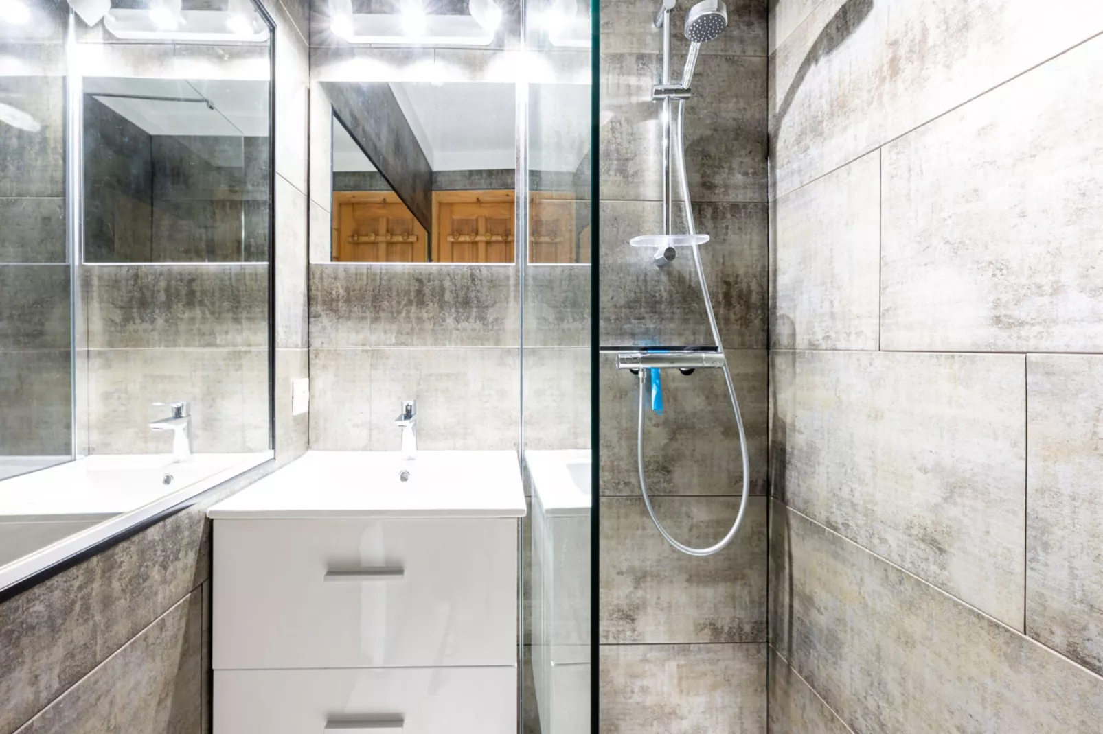 Hermine 1 N°09 - 2P4-Badezimmer