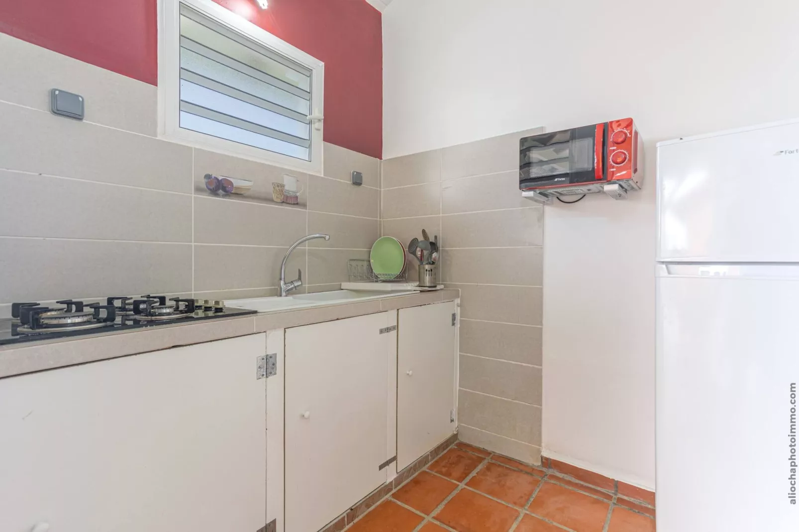 Bungalow avec piscine au cœur de la campagne Vert - Kitchen