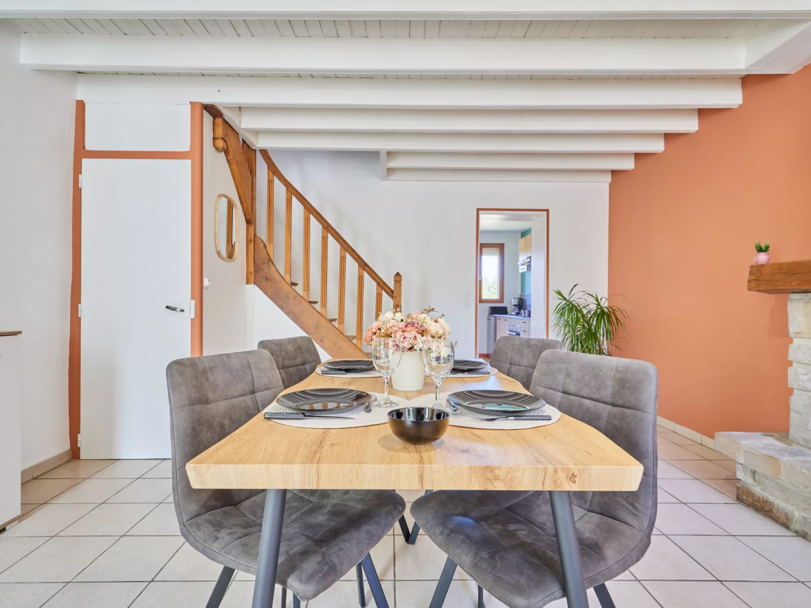 Le Launay-Inside