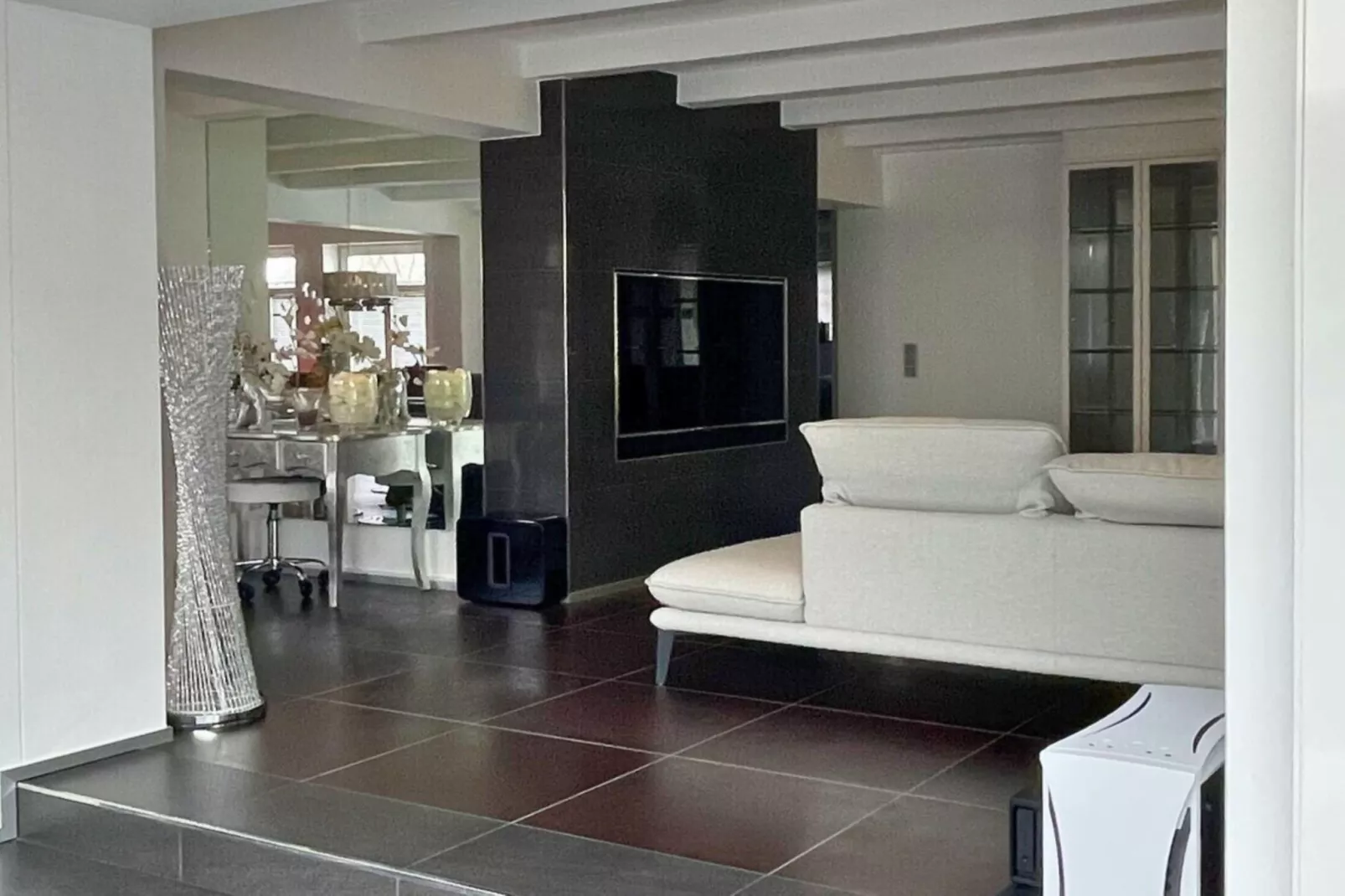Große Fewo mit Freizeitraum in Kastellaun-Living room