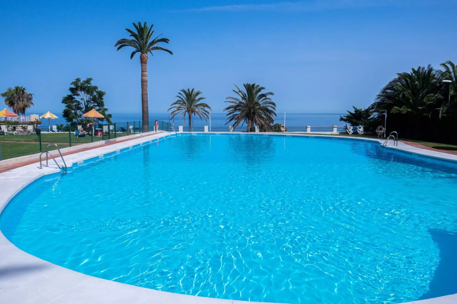 412 Torre-Schwimmbad