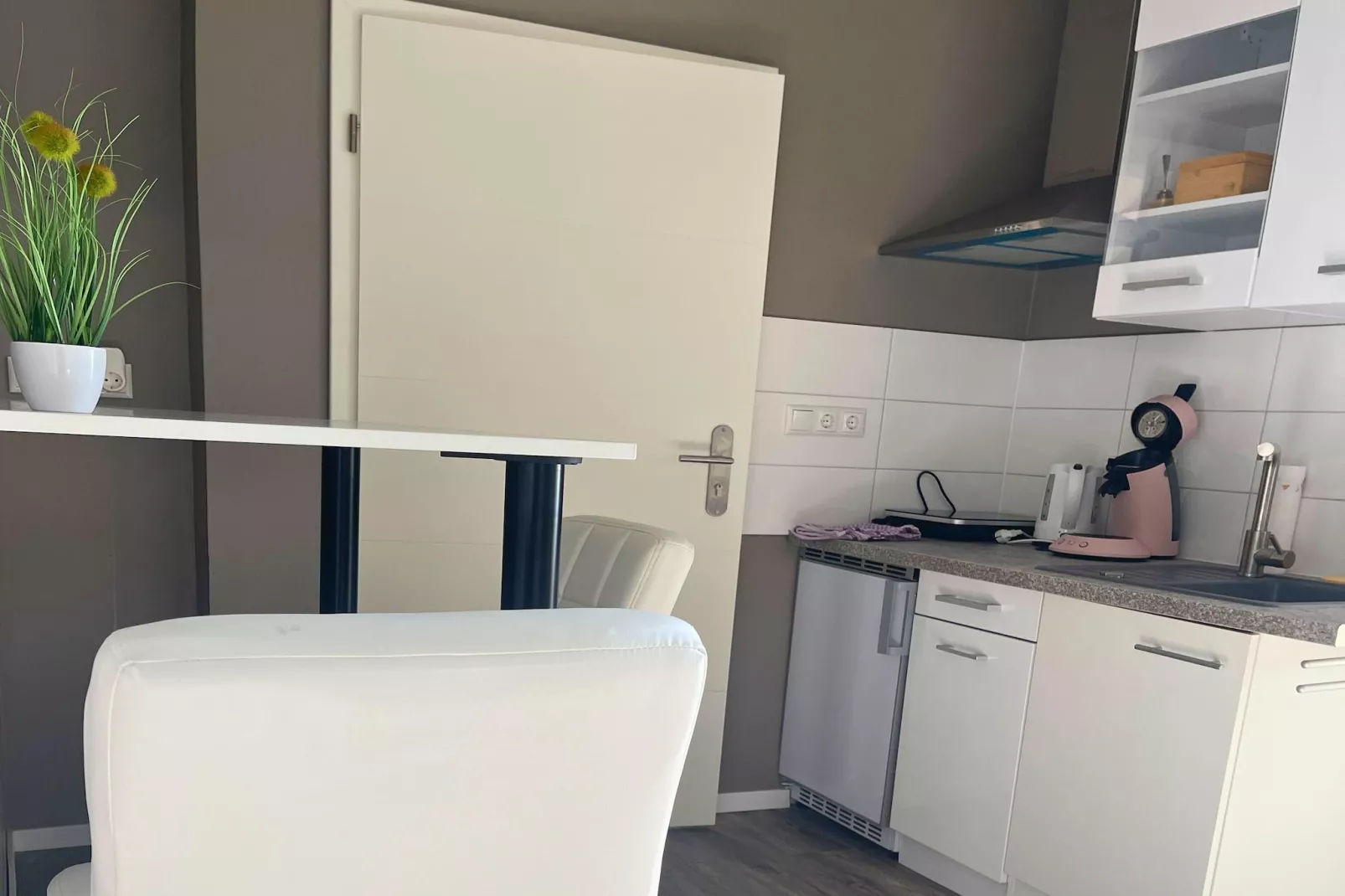 PH1 Ferienwohnung Standard Pellinger-Hof-Kitchen