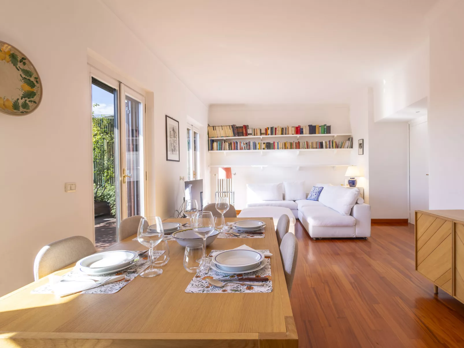 Bianca di Savoia Terrace View-Inside
