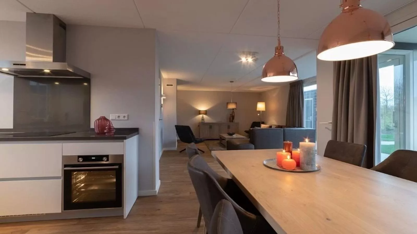Coast  Calm 71-Dining room