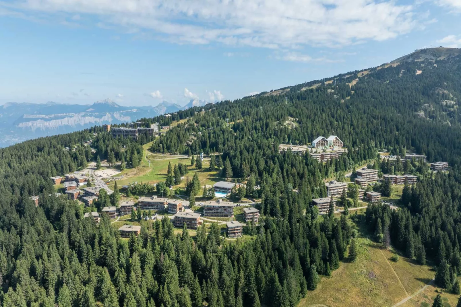 V du bachat joubarbes C N°02 - 3P5-Areas within 1km in summer