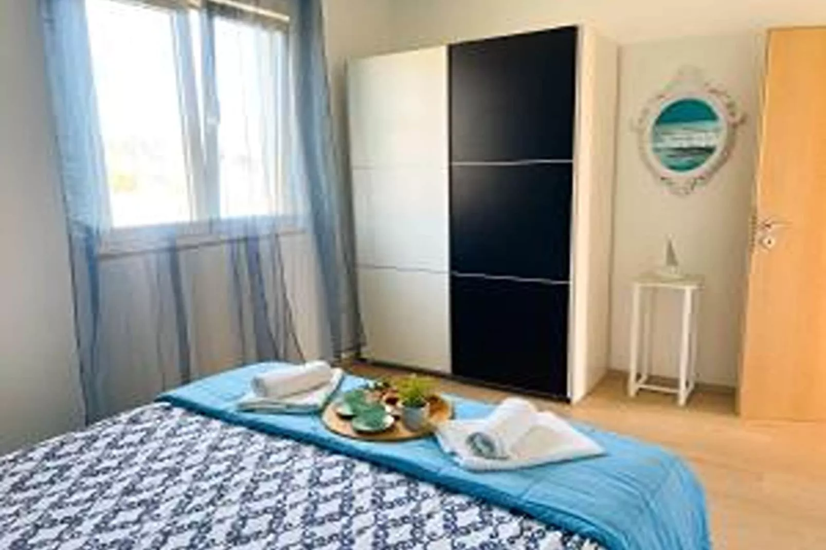 Apartment Zara - Two Bedroom Apartment with Balcony-Bedroom