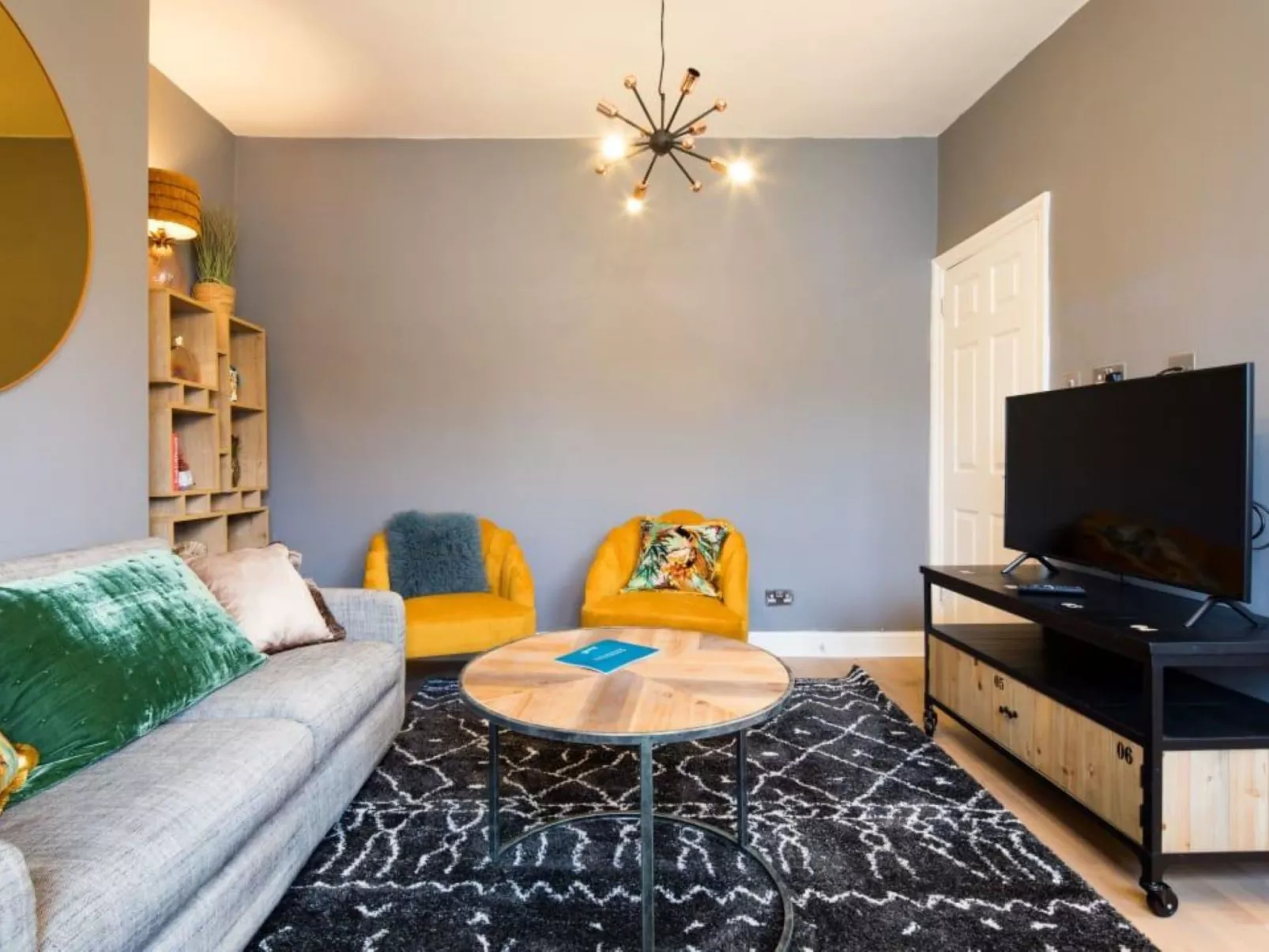 Lenna Gdns 2 Bed-Dedans