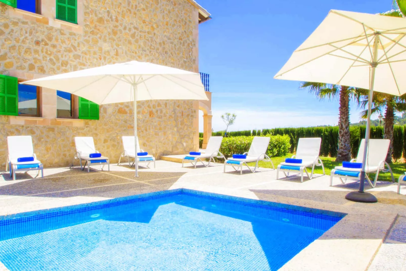 Villa Palmeral in Pe-Swimming pool