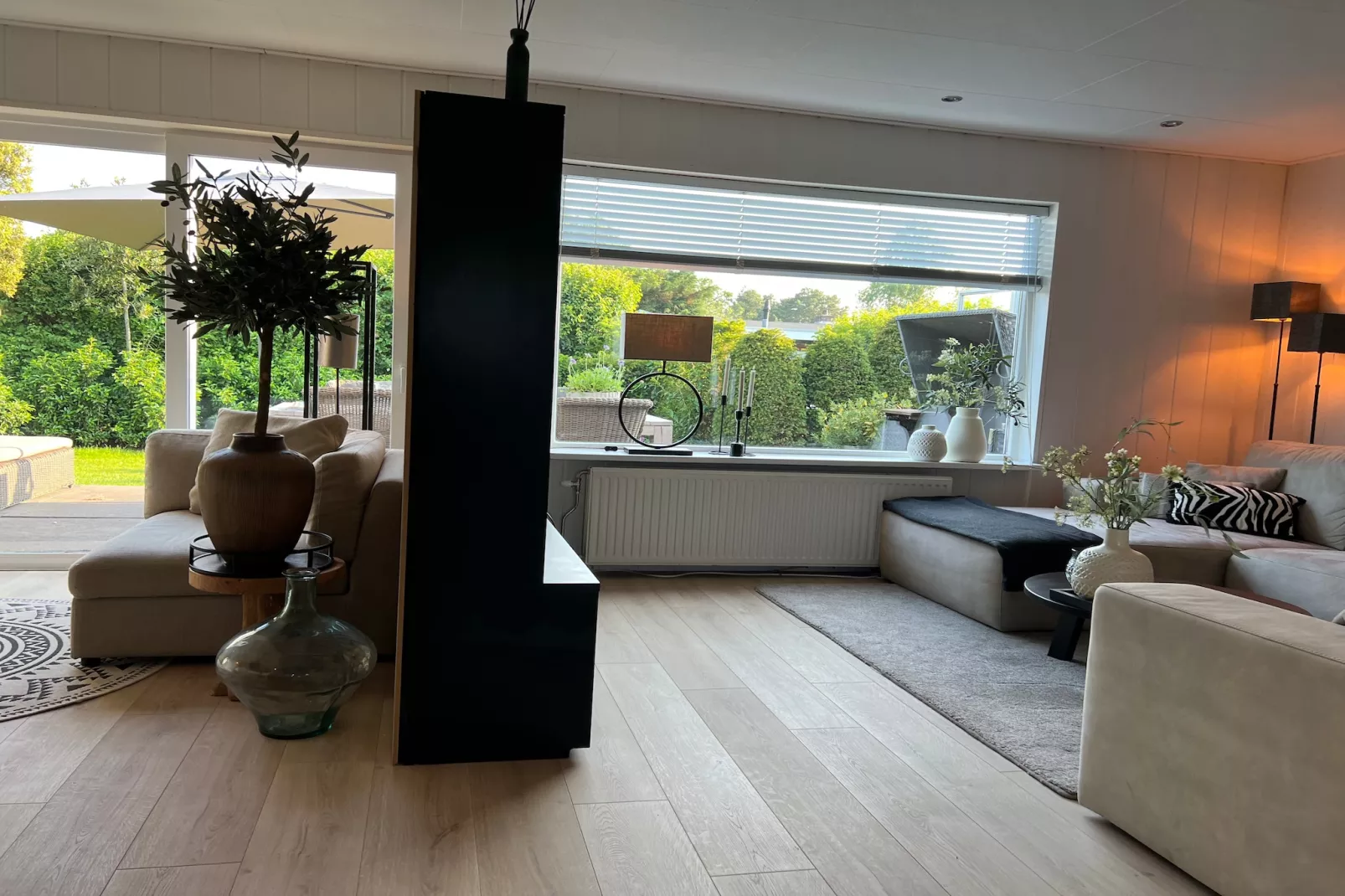 Eureka 103-Living room