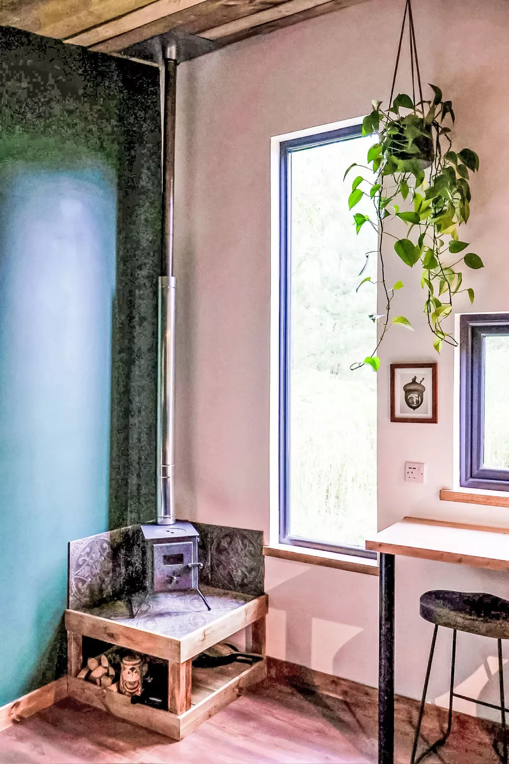 G-Wilderness Cabin-Inside