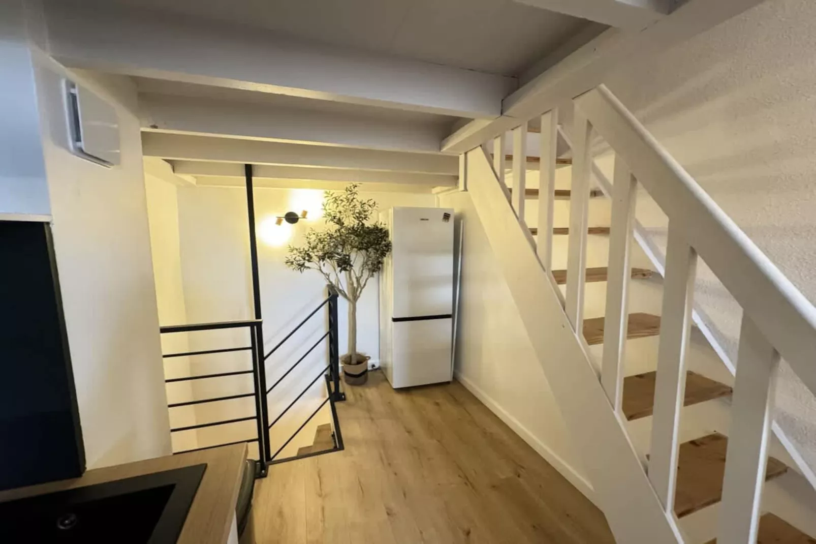 52 Duplex Aéré avec-Flur