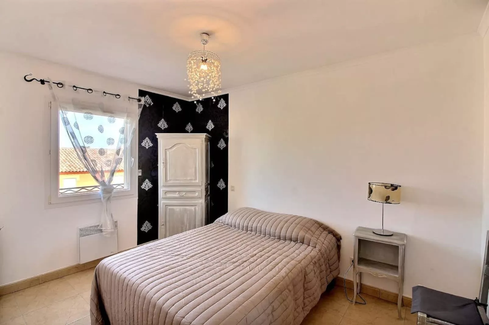 166 VERON-Bedroom