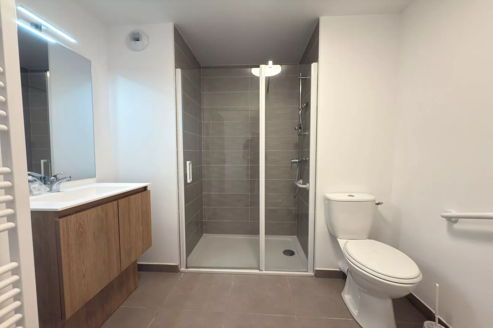C506-Bathroom