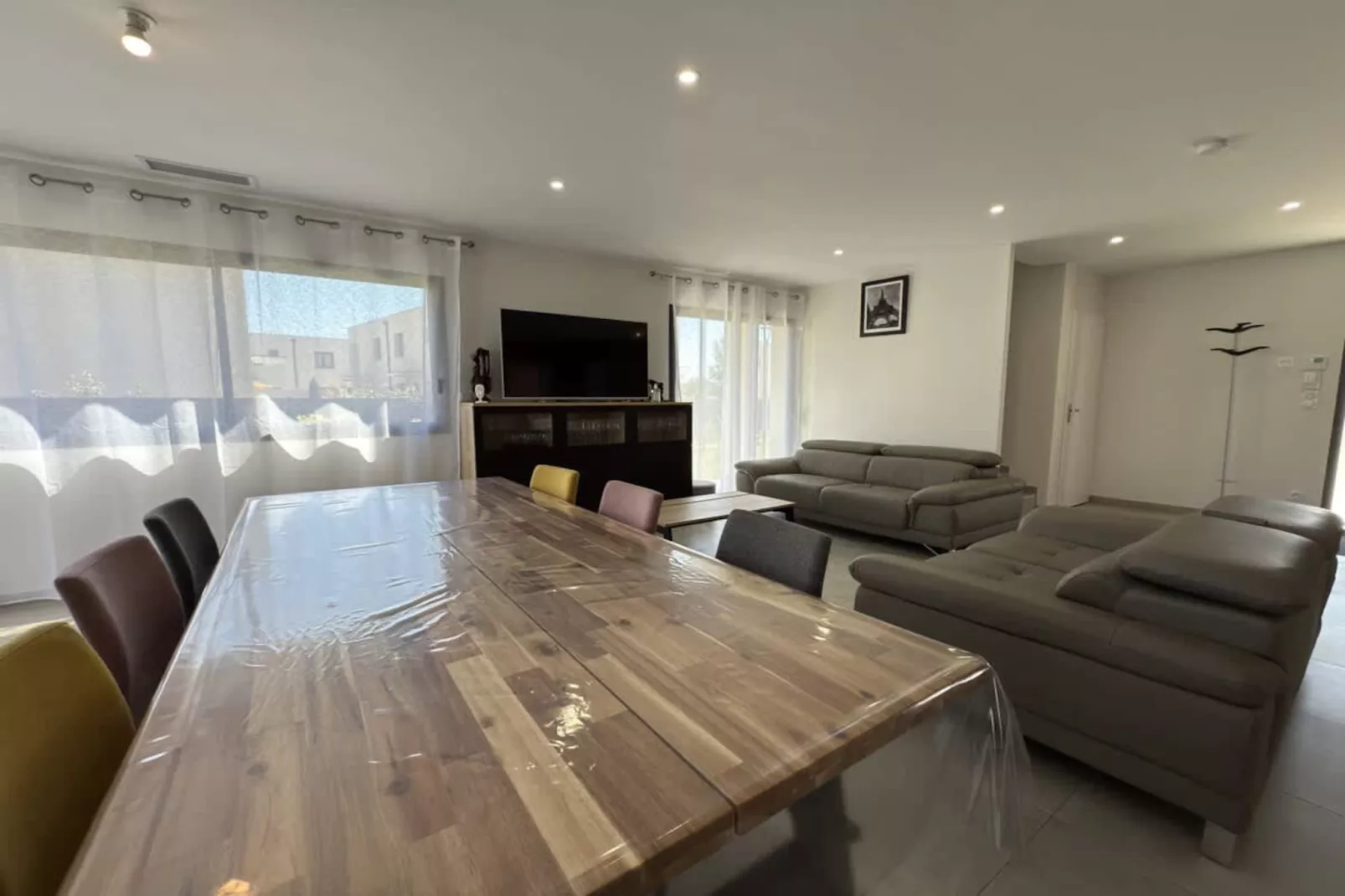 196 ALDAJUSTE-Dining room