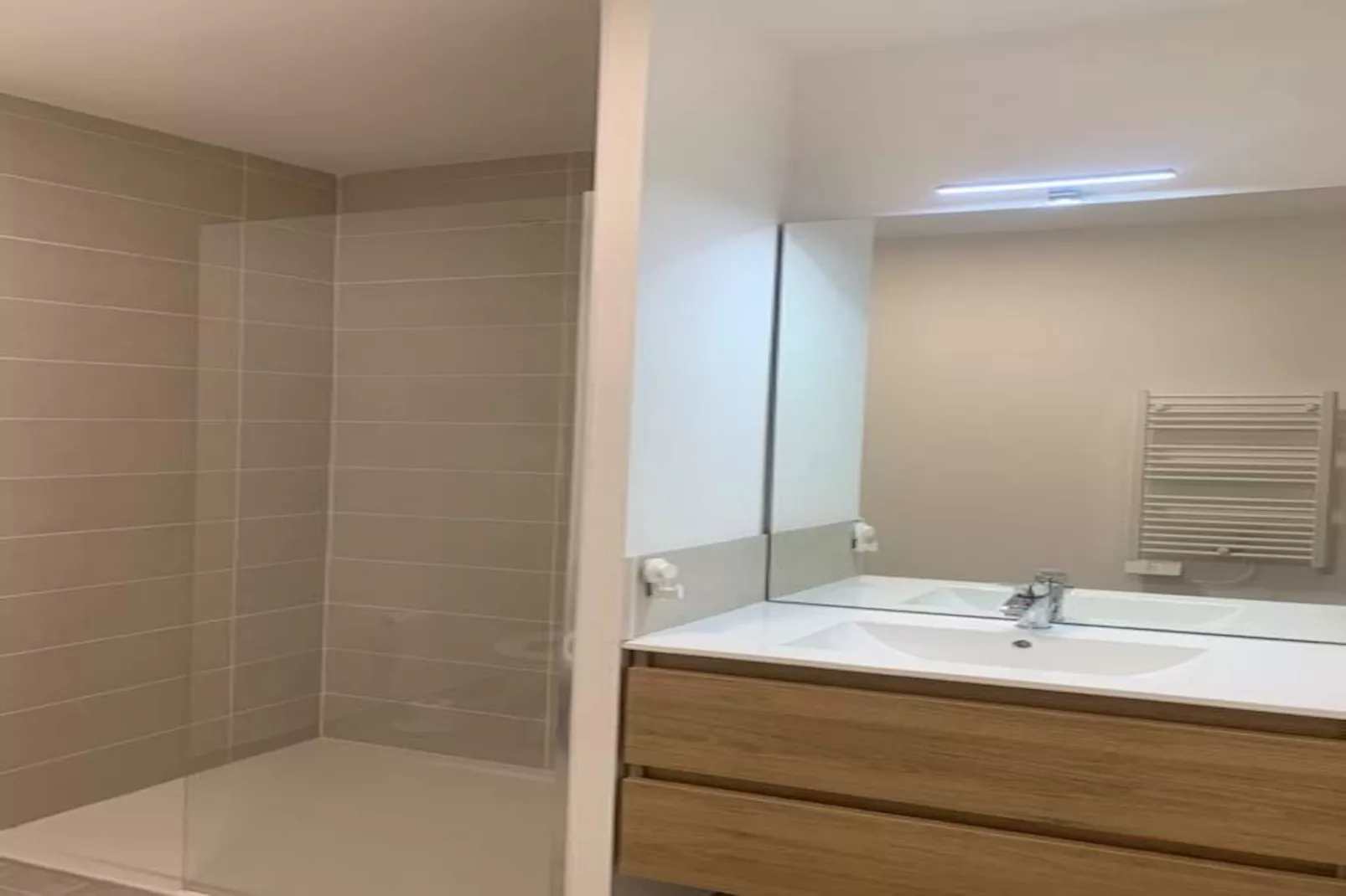 218 GONZALEZ-Badezimmer