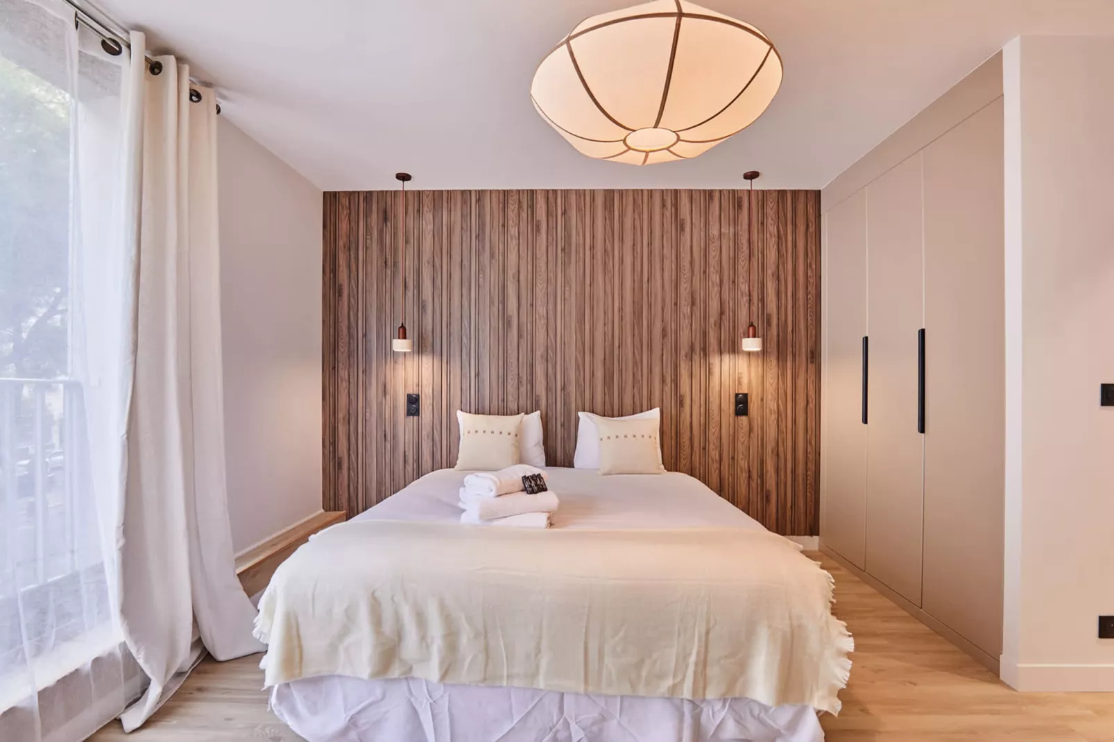 SUITE CHARONNE-Untagged