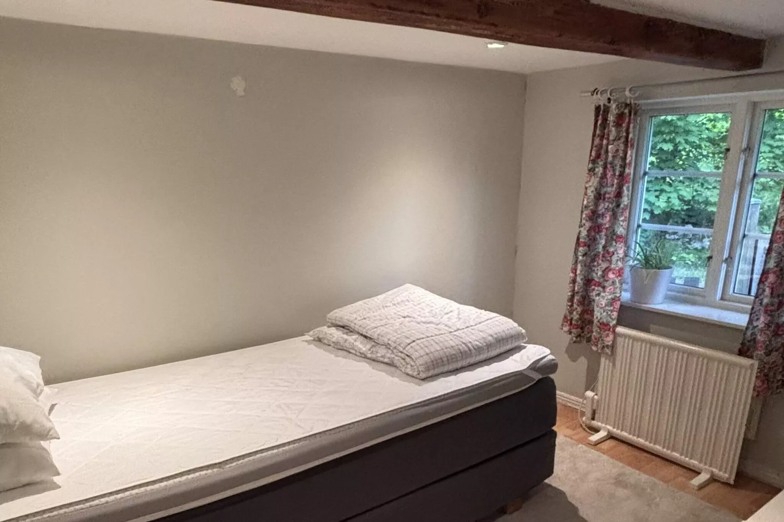 6 person holiday home in ÖRKELJUNGA-Indoor