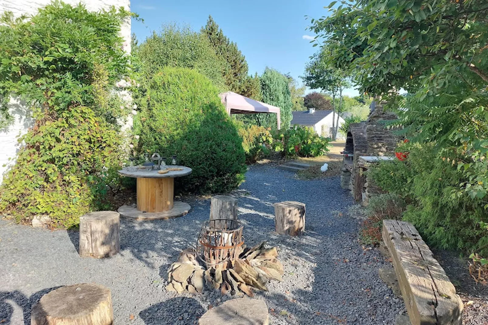 Le Domaine des Arts-Garten Sommer