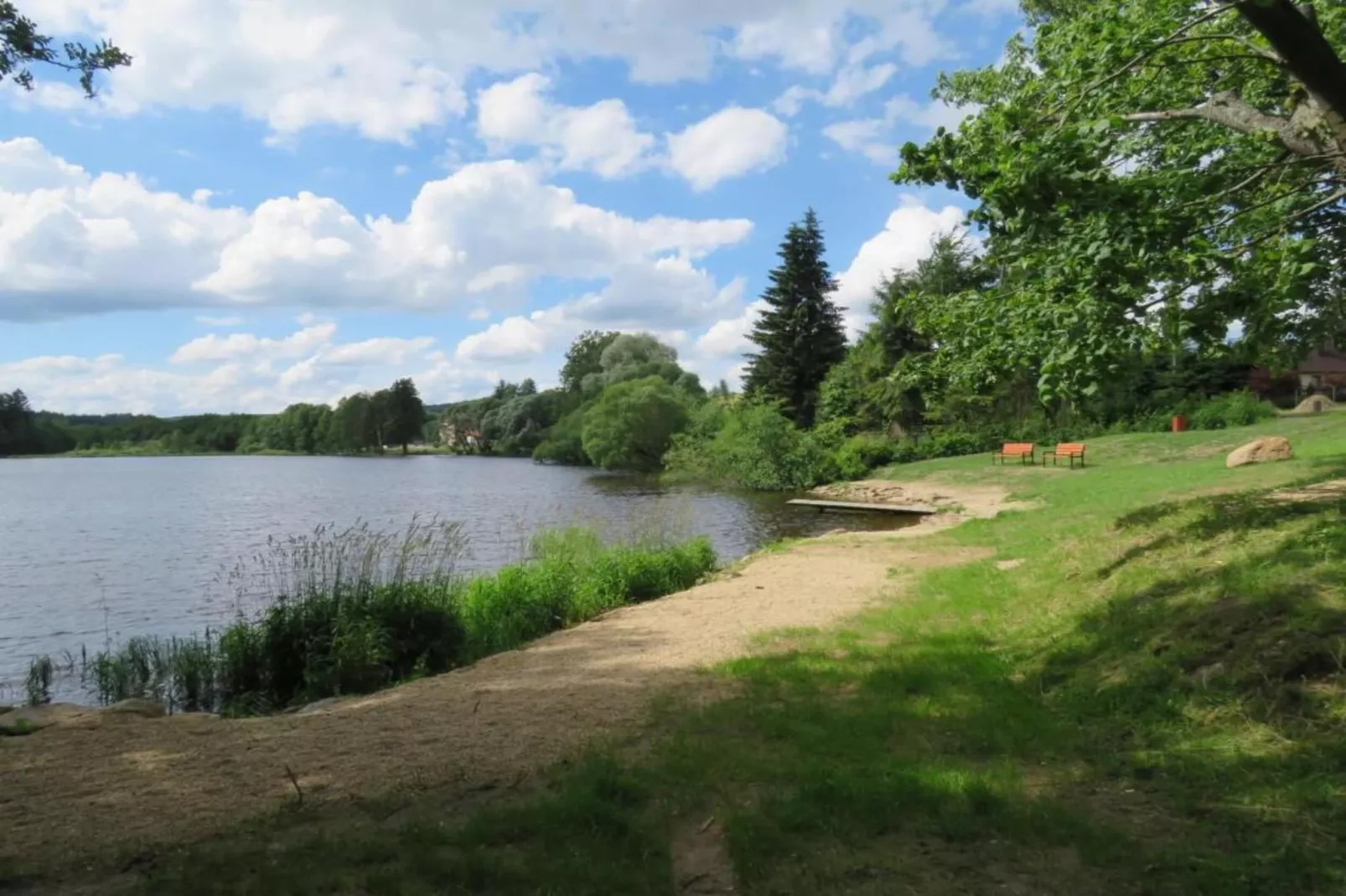 Pereboom-Areas within 20km in summer