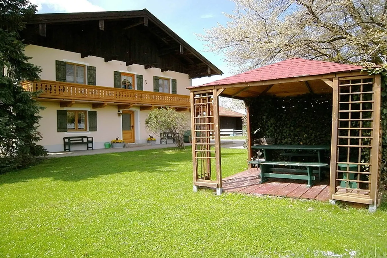 Im Bauernhaus-Terrace balcony