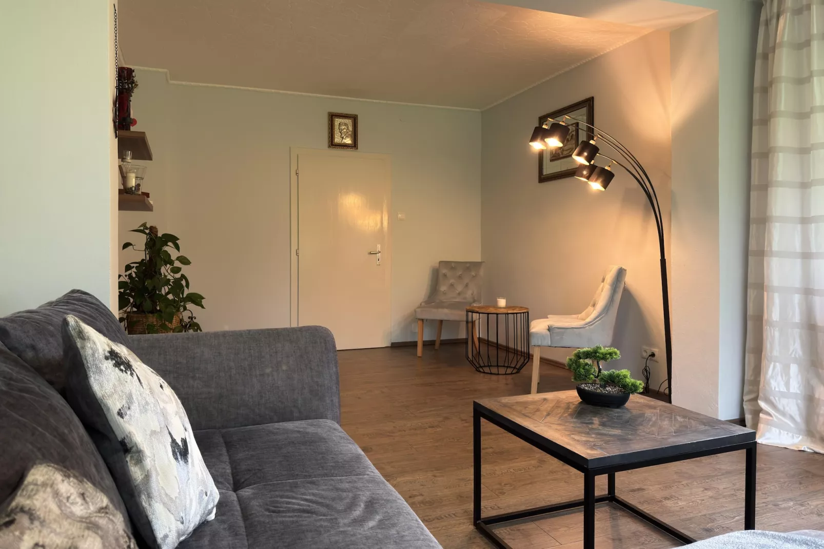 Ferienhaus mit großem Grundstück in Friederikensiel-Salon