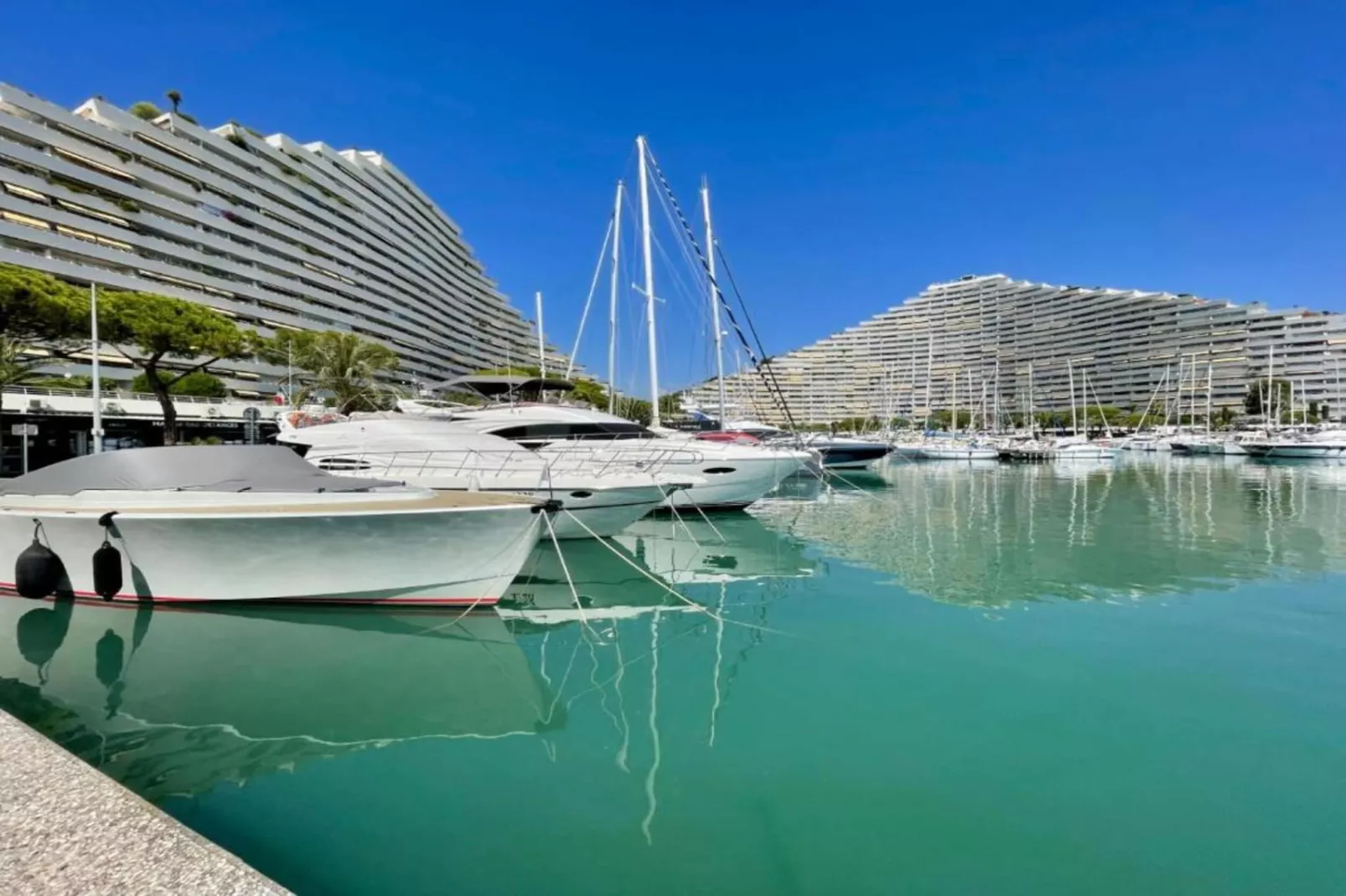 Bel Azur-Areas within 20km in summer