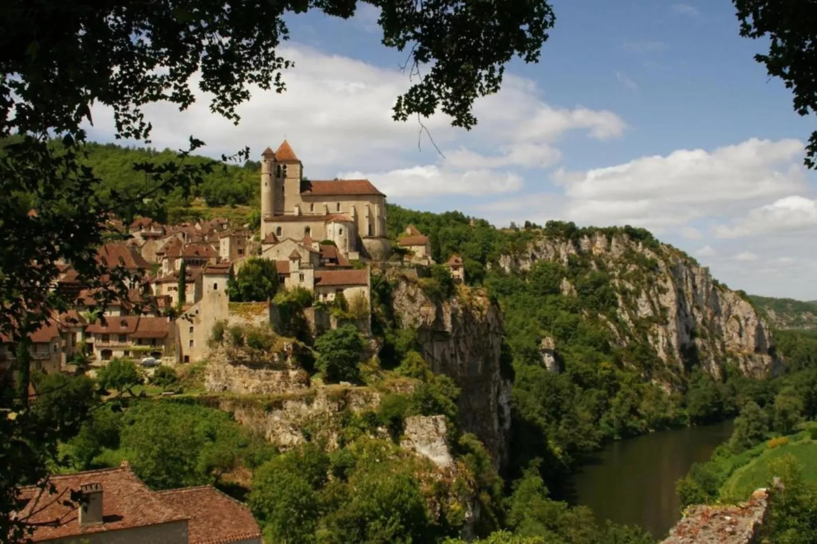 Le Lac Bleu-Areas within 20km in summer