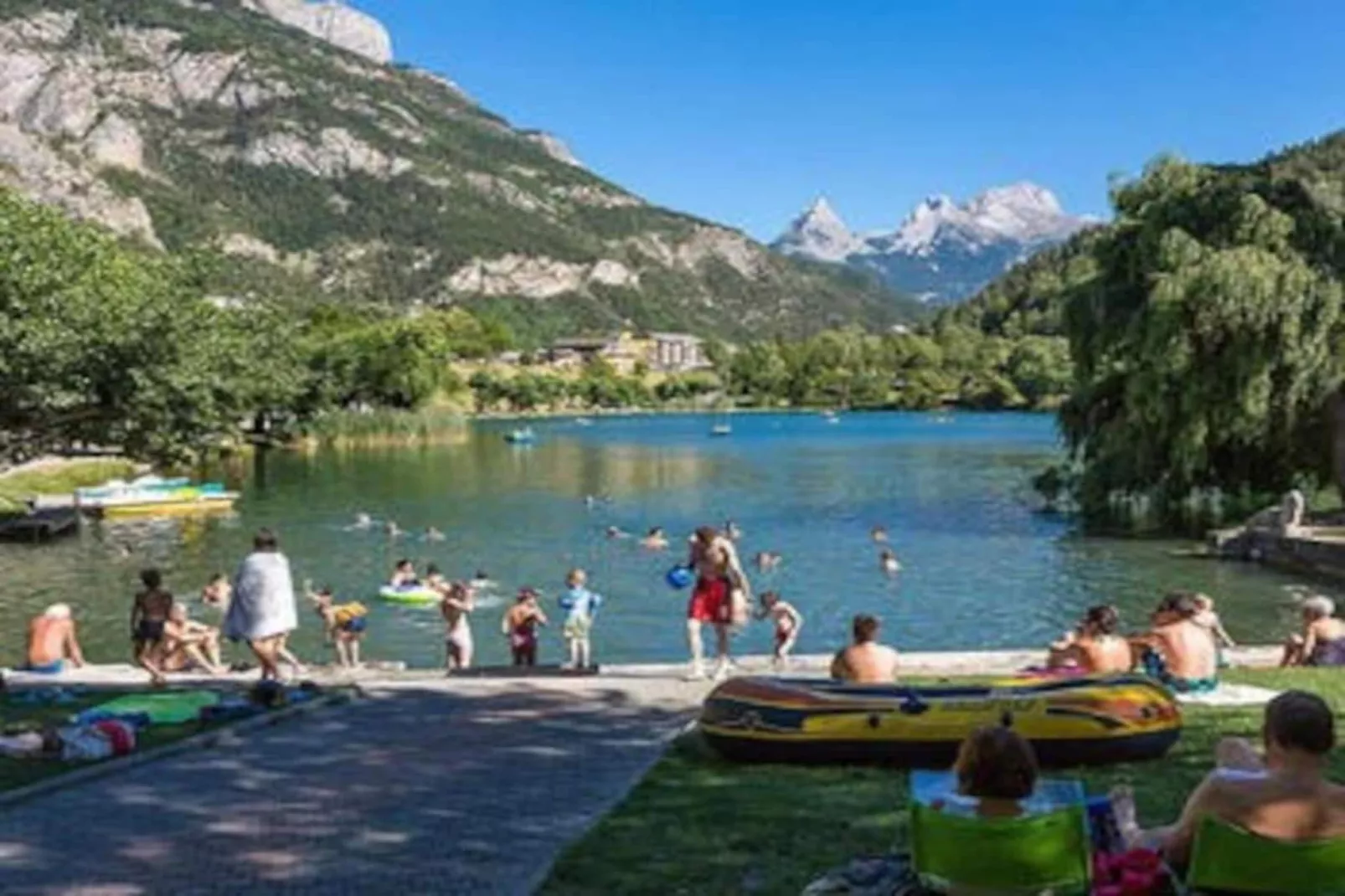 Le Village de Praroustan 2-Areas within 20km in summer