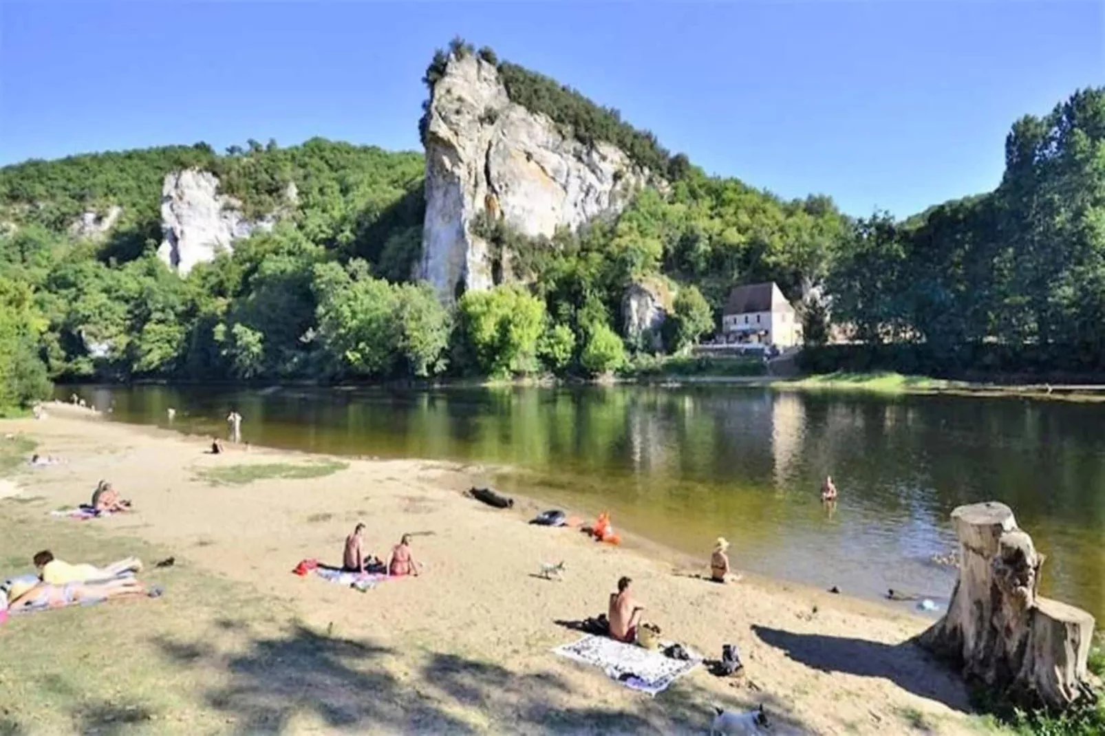 Maison de vacances Mazeyrolles 8p-Areas within 20km in summer