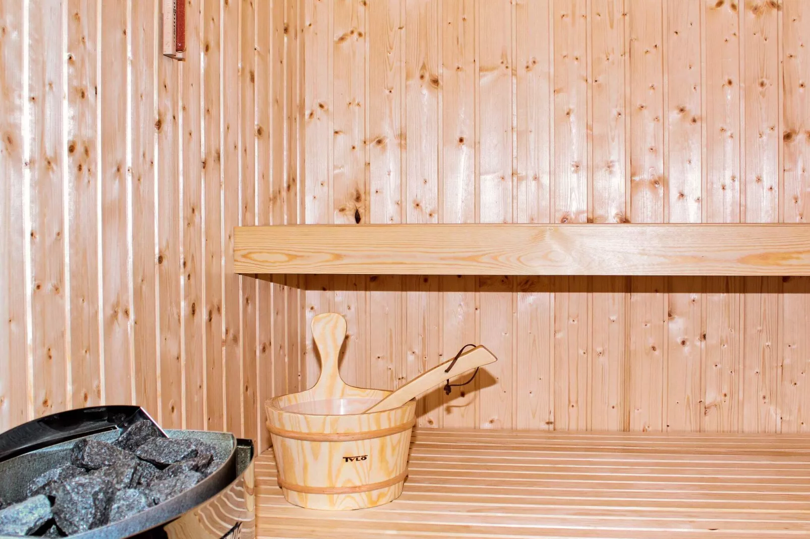 10 person holiday home in Blåvand-Sauna