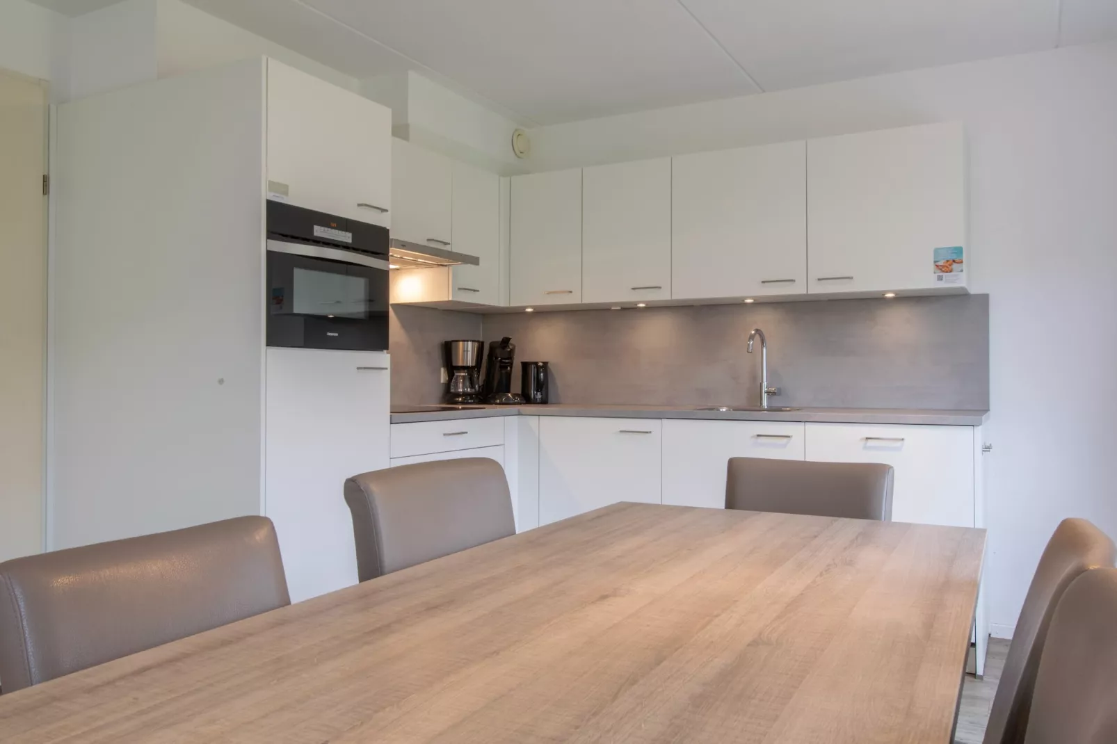 Vakantiepark de Soeten Haert 14-Esszimmer