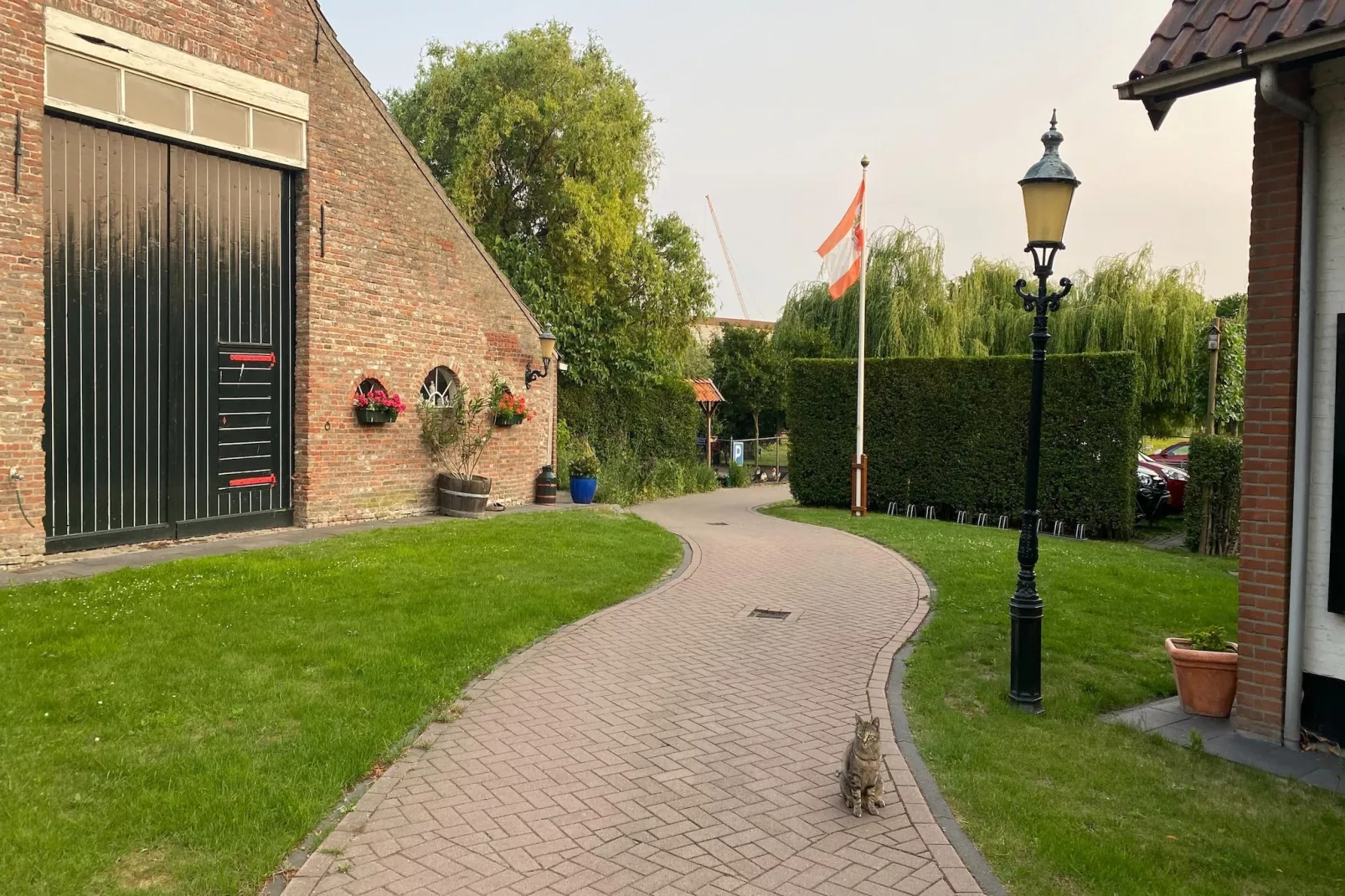 De Hofstede-Exterior in summer