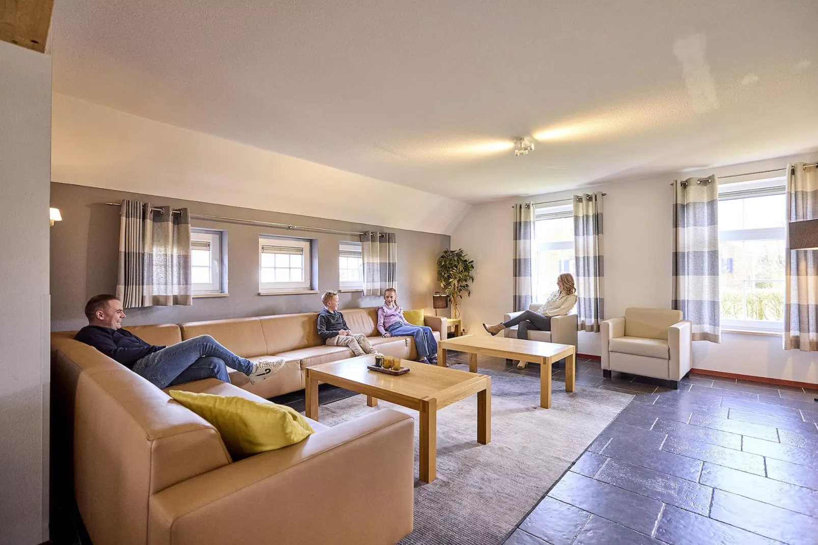 Buitenhof De Leistert 5 - Wohnzimmer