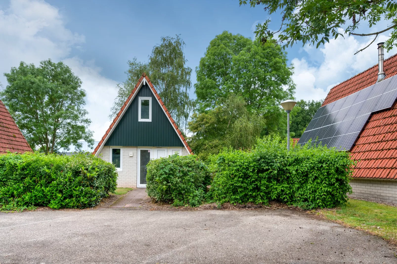 Boslaan 1-Exterior in summer