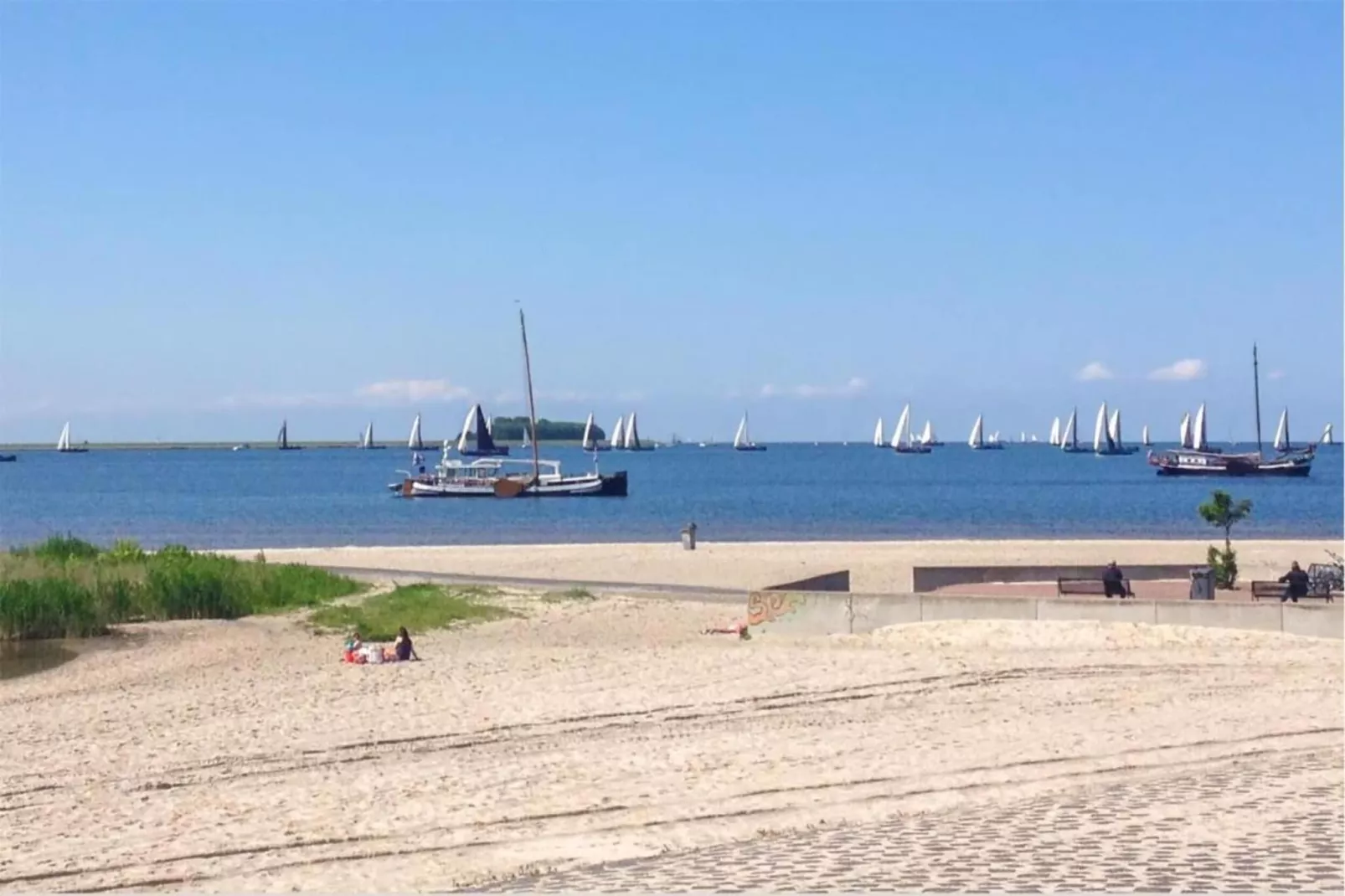 Friese Meren Villa's 18-Areas within 20km in summer
