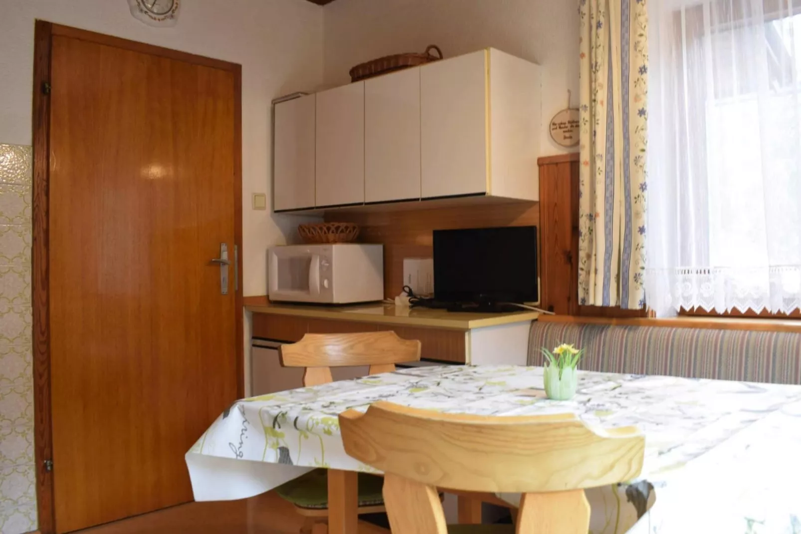 FeWo Kleinpötting Hüttau-Esszimmer