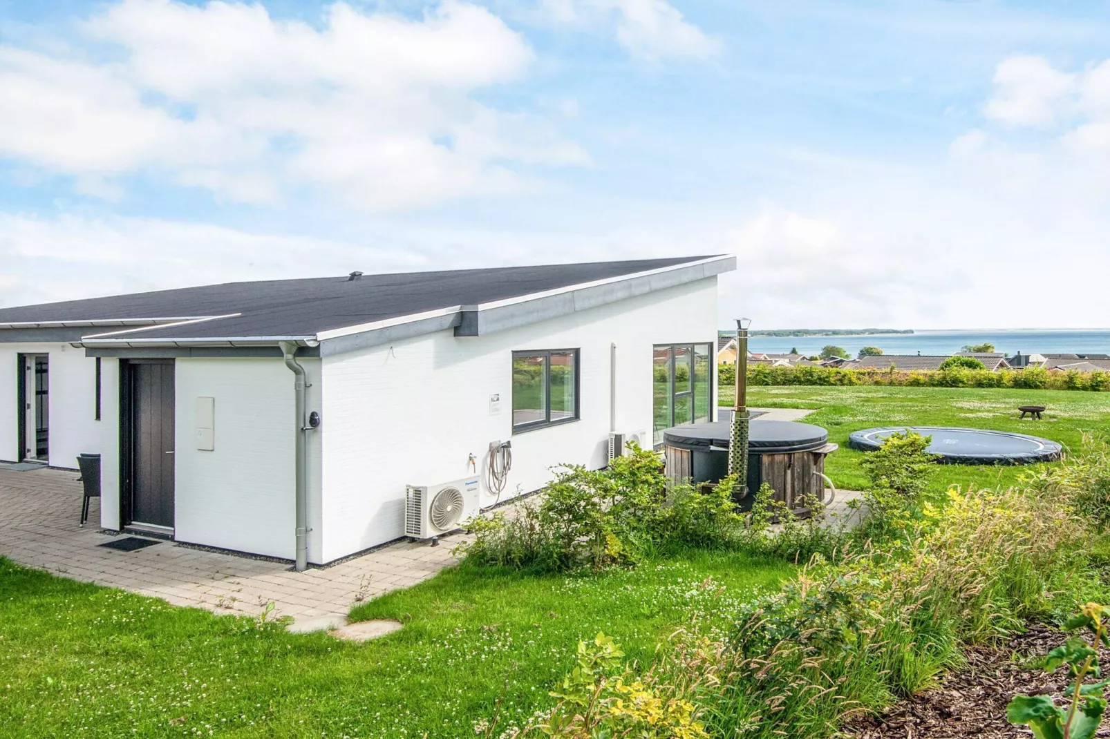 10 Personen Ferienhaus in Sjølund-By Traum-Wasserblick