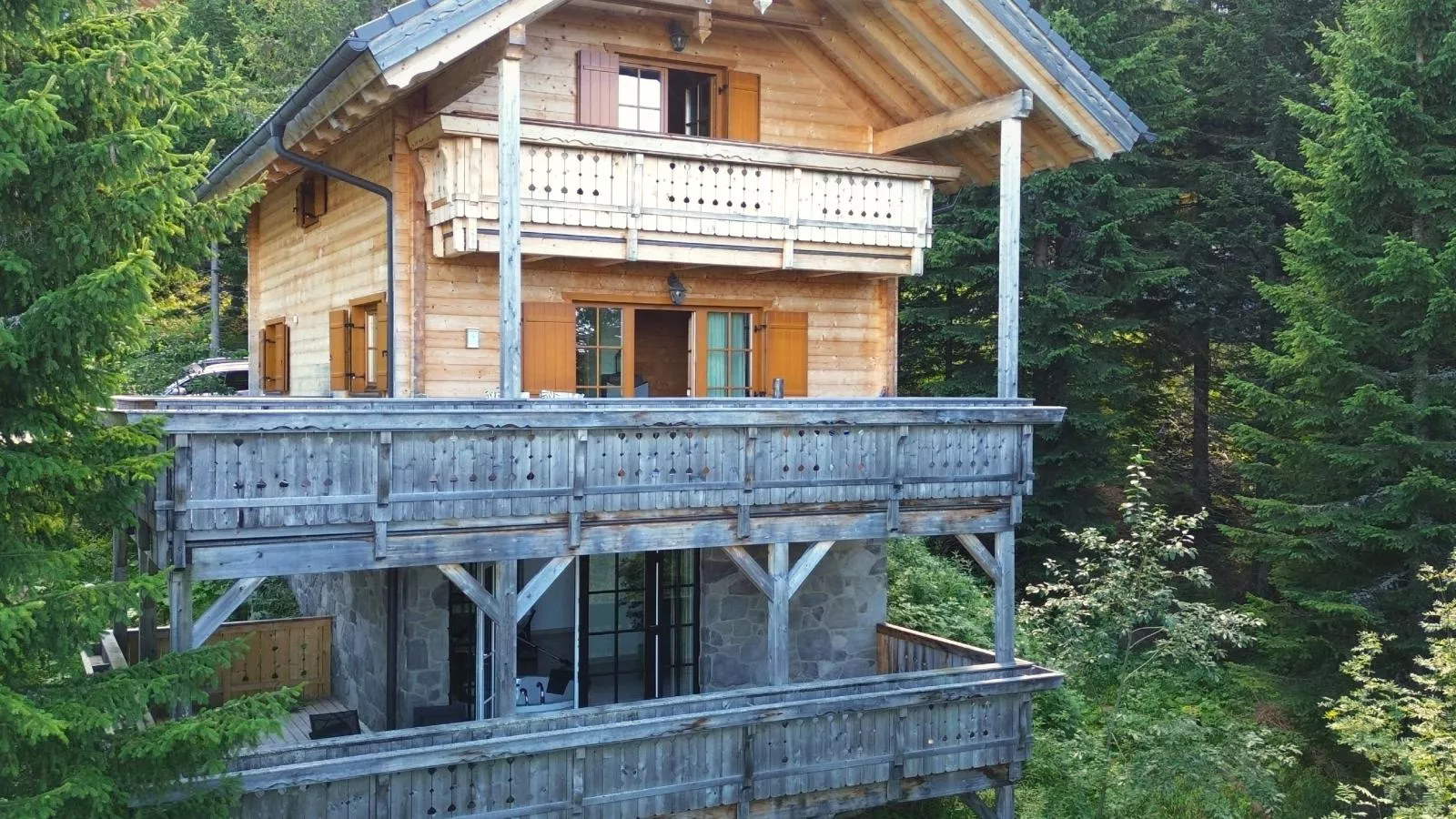 Chalet Bergoase-Exterior in summer