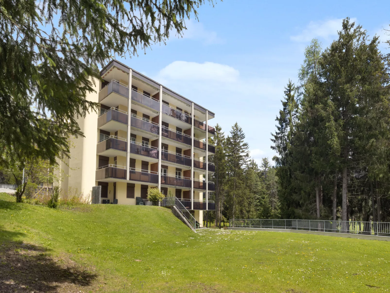 Allod Park Haus C 601 - Draußen