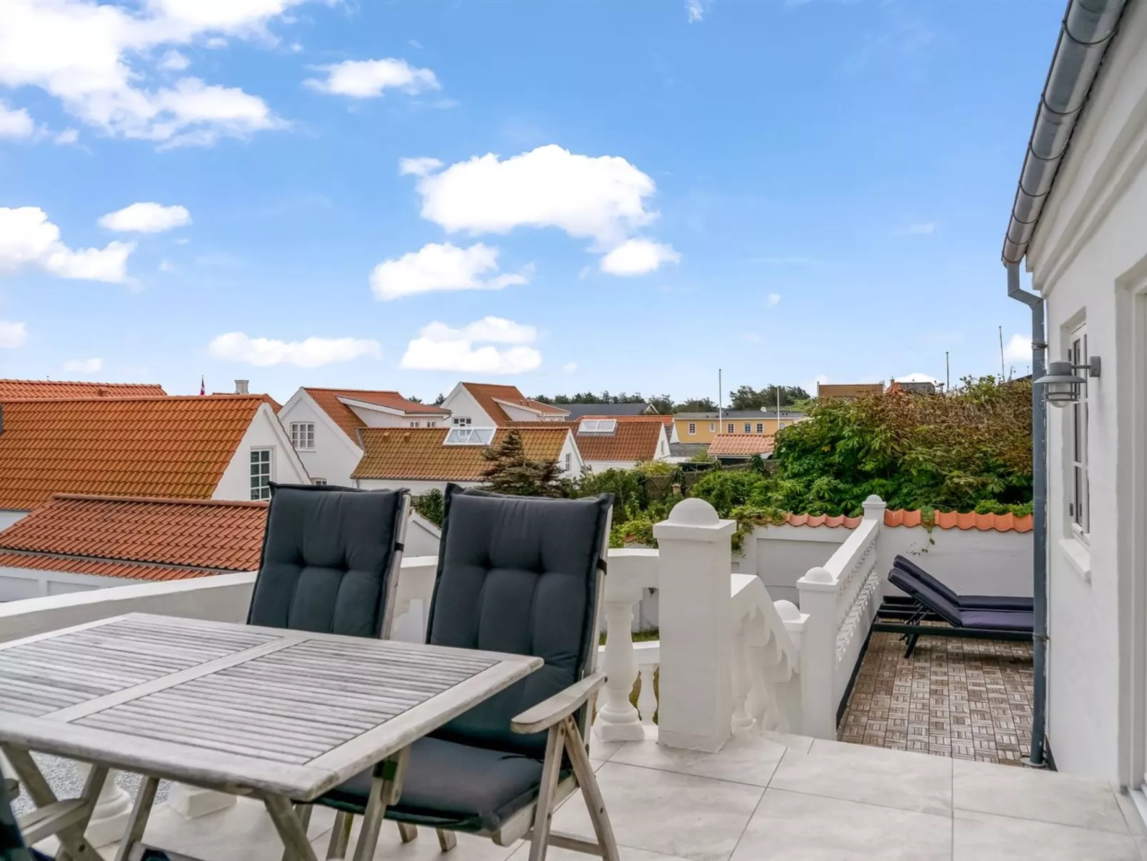 "Edmond" - 150m from the sea-Outside