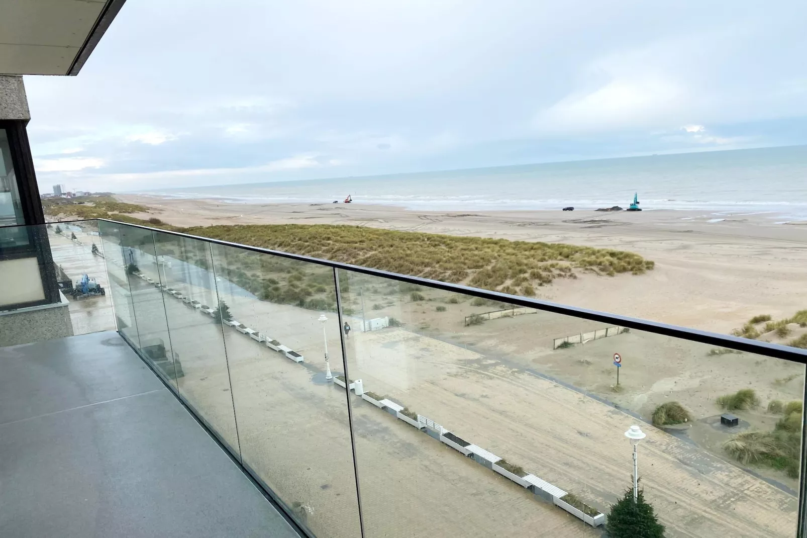 AMBASSADE 0501GAR-Aussicht Sommer